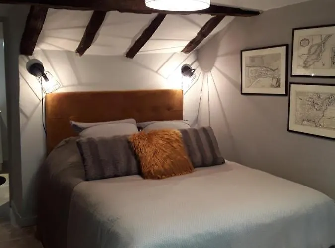 Les Charmes Du Esclauzels