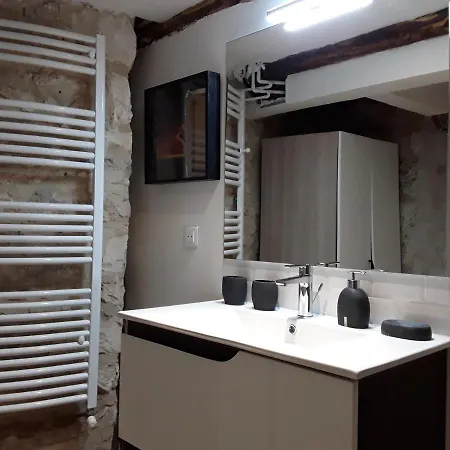 Les Charmes Du Esclauzels