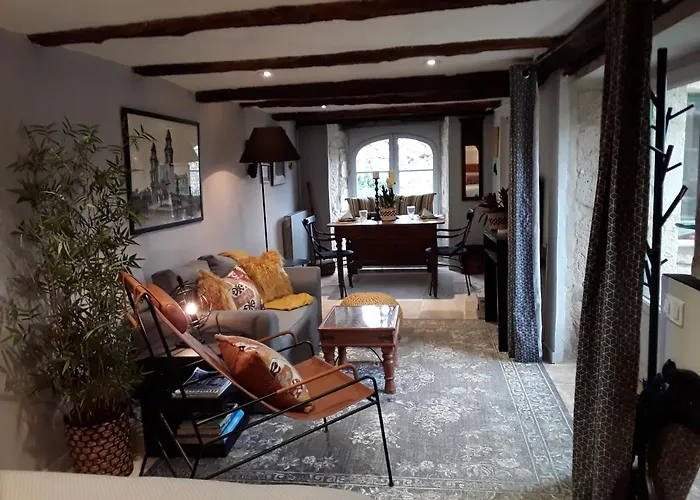 Les Charmes Du Esclauzels